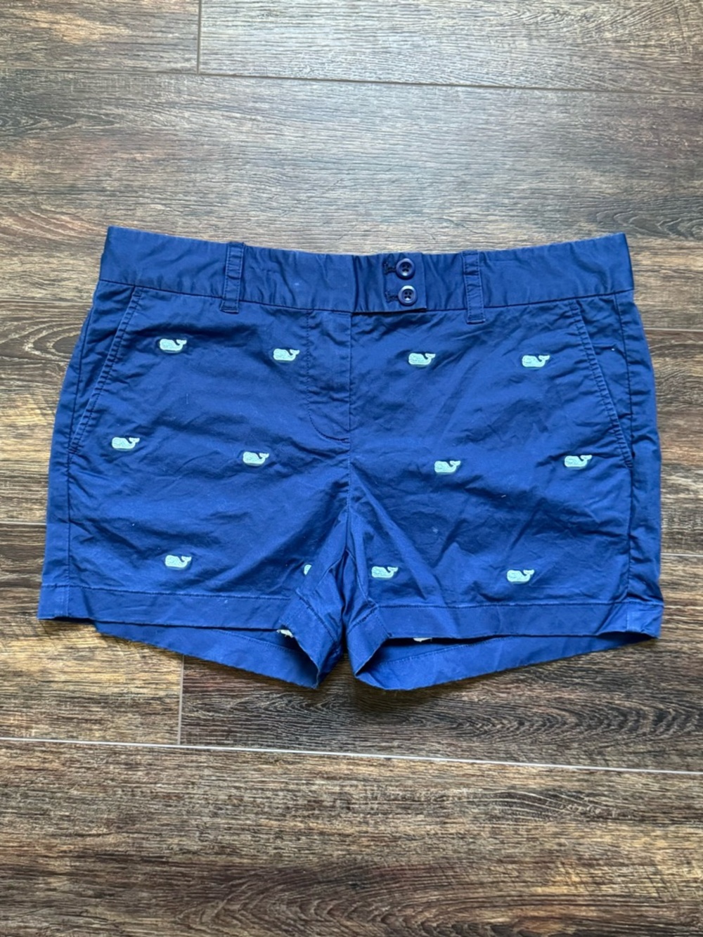 Vineyard Vines Embroidered Shorts 6 - Picture 2 of 7